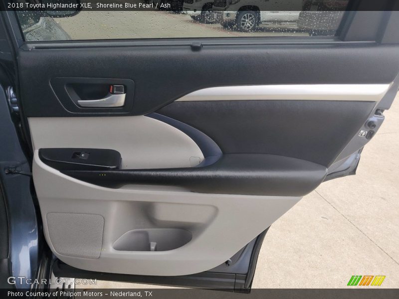 Shoreline Blue Pearl / Ash 2018 Toyota Highlander XLE