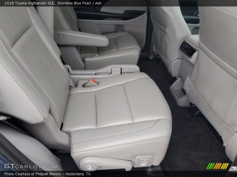 Shoreline Blue Pearl / Ash 2018 Toyota Highlander XLE