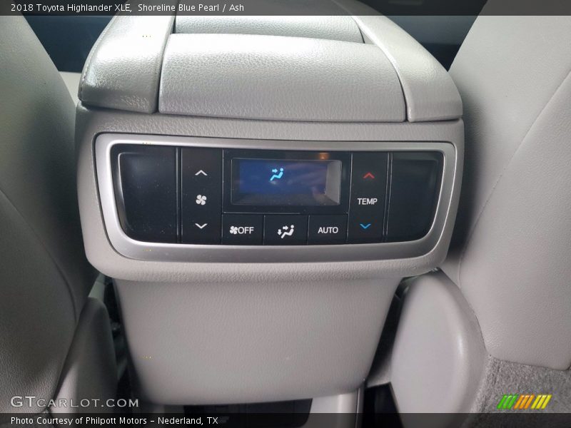 Shoreline Blue Pearl / Ash 2018 Toyota Highlander XLE