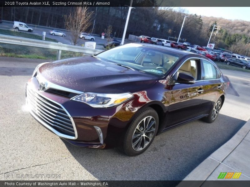 Sizzling Crimson Mica / Almond 2018 Toyota Avalon XLE