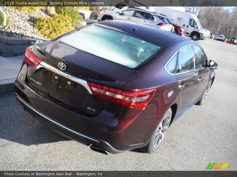 Sizzling Crimson Mica / Almond 2018 Toyota Avalon XLE