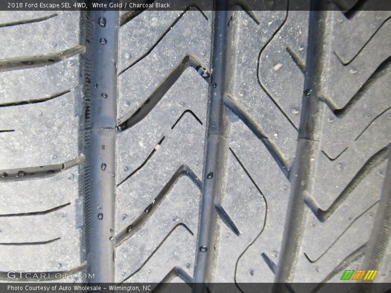 White Gold / Charcoal Black 2018 Ford Escape SEL 4WD