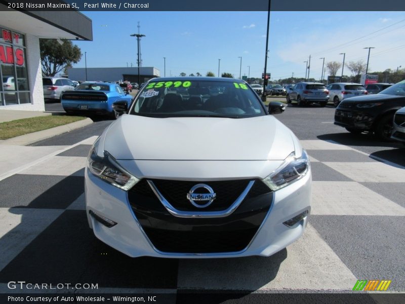 Pearl White / Charcoal 2018 Nissan Maxima SL