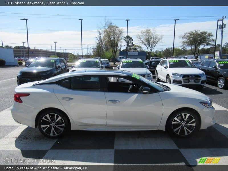 Pearl White / Charcoal 2018 Nissan Maxima SL