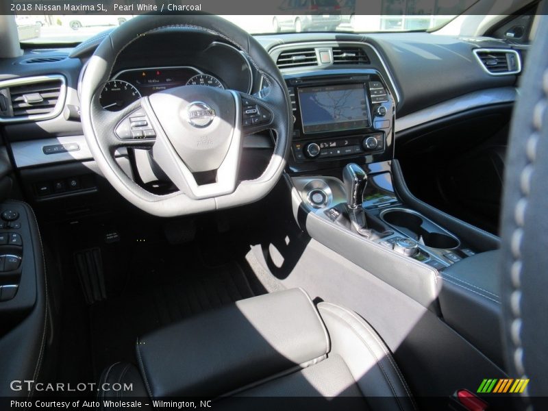 Pearl White / Charcoal 2018 Nissan Maxima SL