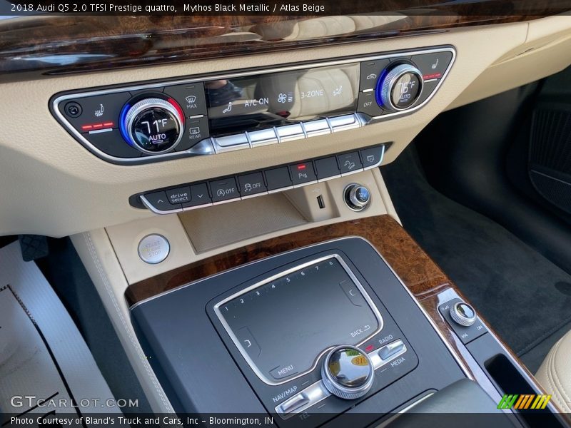 Mythos Black Metallic / Atlas Beige 2018 Audi Q5 2.0 TFSI Prestige quattro
