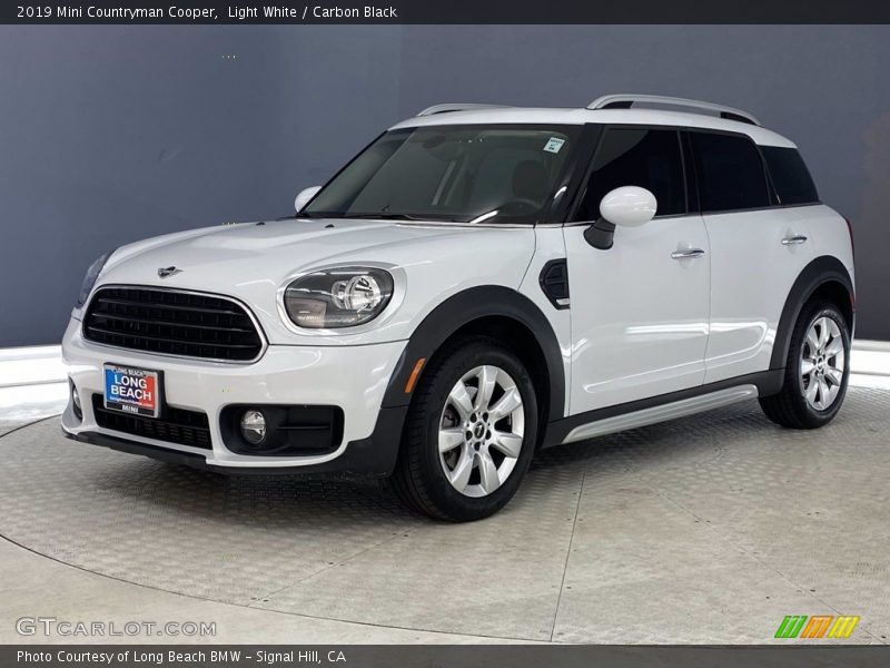 Light White / Carbon Black 2019 Mini Countryman Cooper