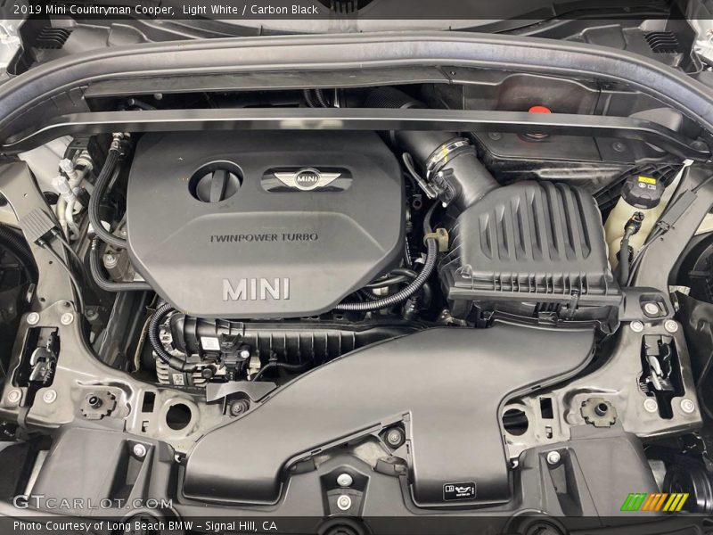 Light White / Carbon Black 2019 Mini Countryman Cooper