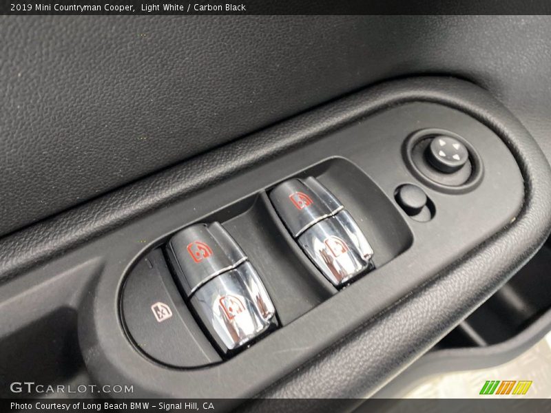 Light White / Carbon Black 2019 Mini Countryman Cooper