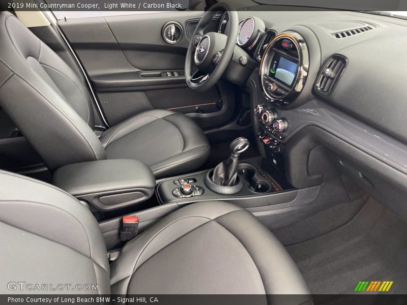 Light White / Carbon Black 2019 Mini Countryman Cooper