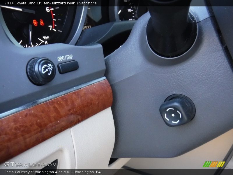 Blizzard Pearl / Sandstone 2014 Toyota Land Cruiser