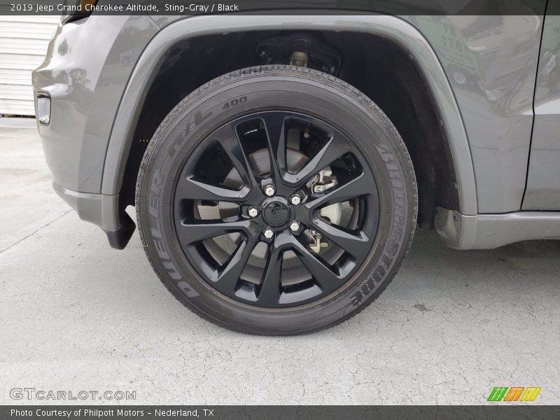 Sting-Gray / Black 2019 Jeep Grand Cherokee Altitude