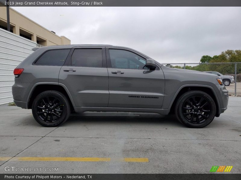 Sting-Gray / Black 2019 Jeep Grand Cherokee Altitude