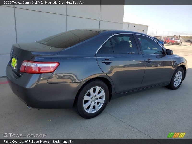 Magnetic Gray Metallic / Ash 2009 Toyota Camry XLE V6