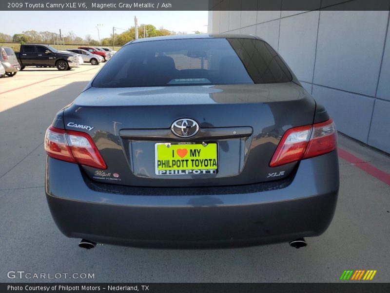 Magnetic Gray Metallic / Ash 2009 Toyota Camry XLE V6