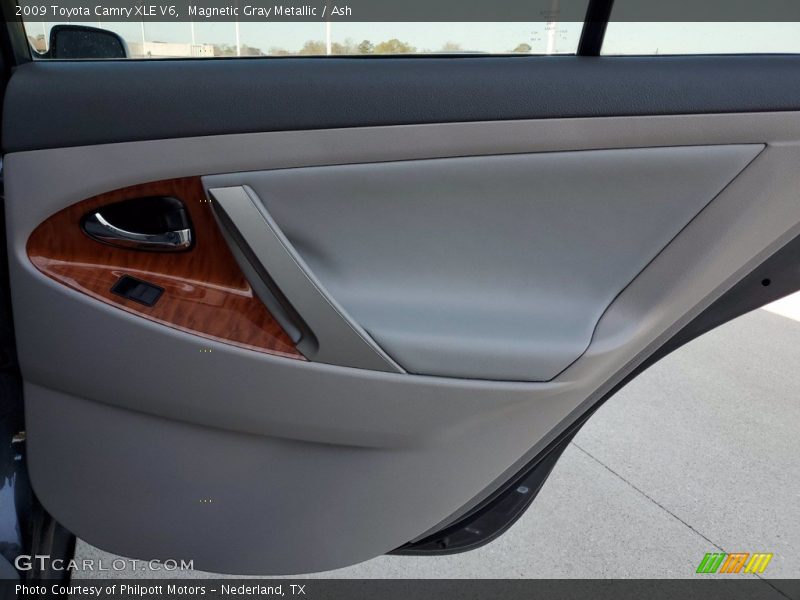Magnetic Gray Metallic / Ash 2009 Toyota Camry XLE V6