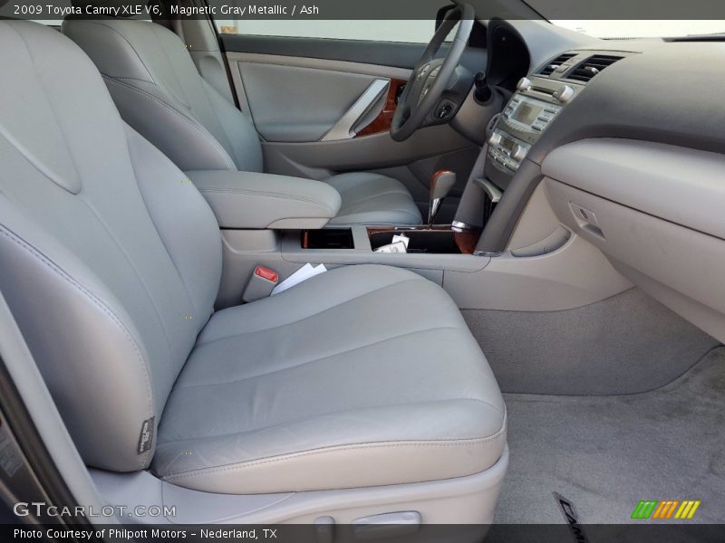 Magnetic Gray Metallic / Ash 2009 Toyota Camry XLE V6