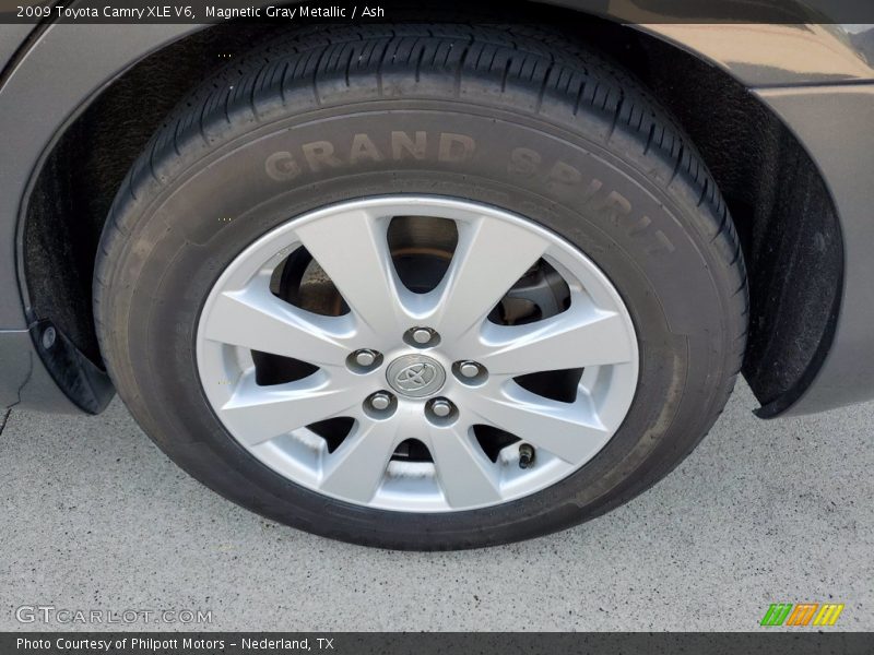 Magnetic Gray Metallic / Ash 2009 Toyota Camry XLE V6