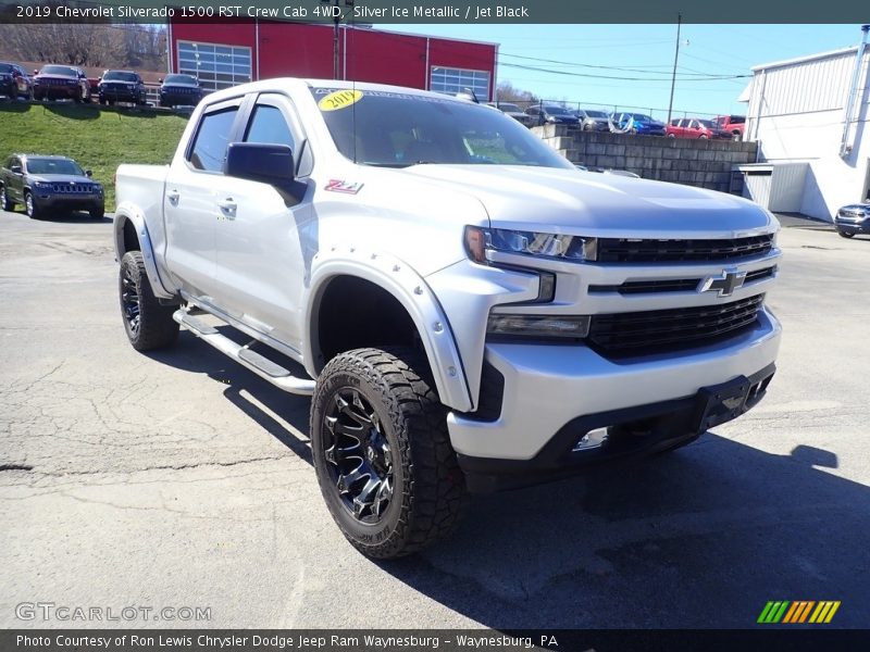 Silver Ice Metallic / Jet Black 2019 Chevrolet Silverado 1500 RST Crew Cab 4WD