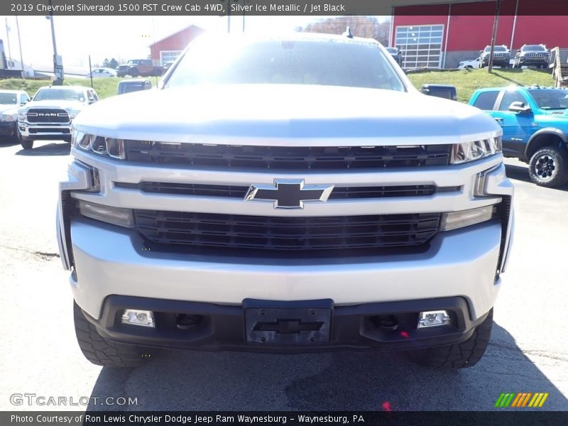 Silver Ice Metallic / Jet Black 2019 Chevrolet Silverado 1500 RST Crew Cab 4WD