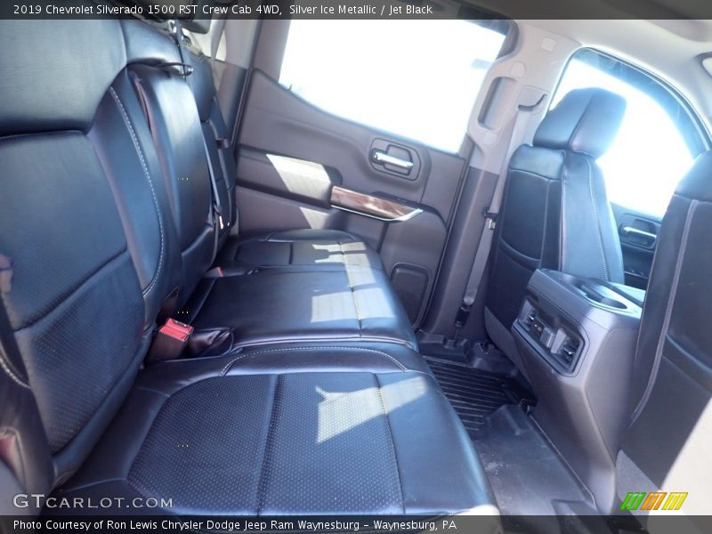 Silver Ice Metallic / Jet Black 2019 Chevrolet Silverado 1500 RST Crew Cab 4WD