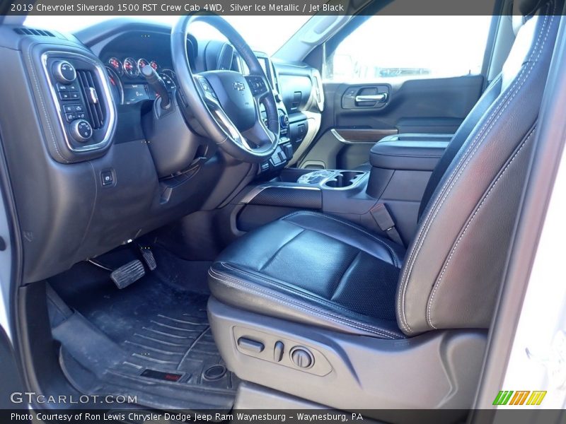 Silver Ice Metallic / Jet Black 2019 Chevrolet Silverado 1500 RST Crew Cab 4WD