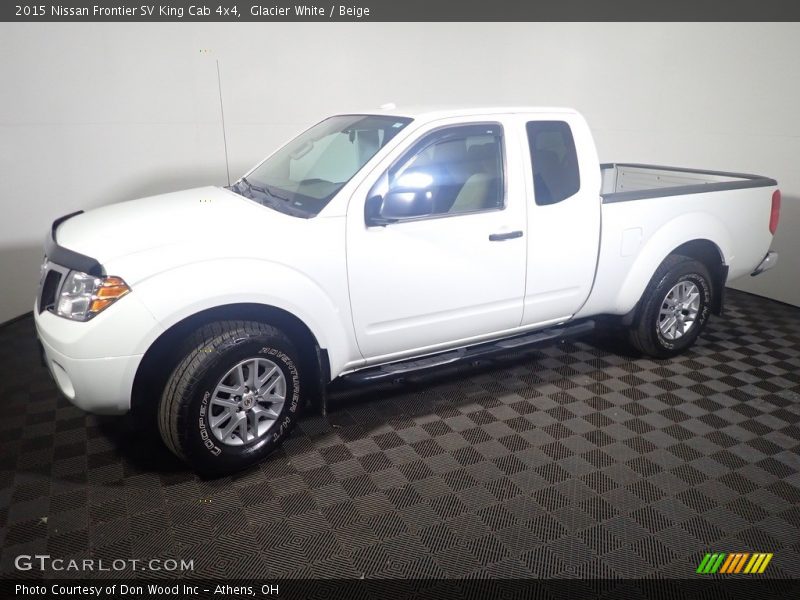 Glacier White / Beige 2015 Nissan Frontier SV King Cab 4x4