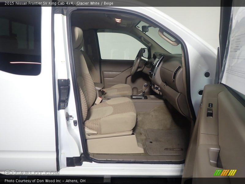Glacier White / Beige 2015 Nissan Frontier SV King Cab 4x4