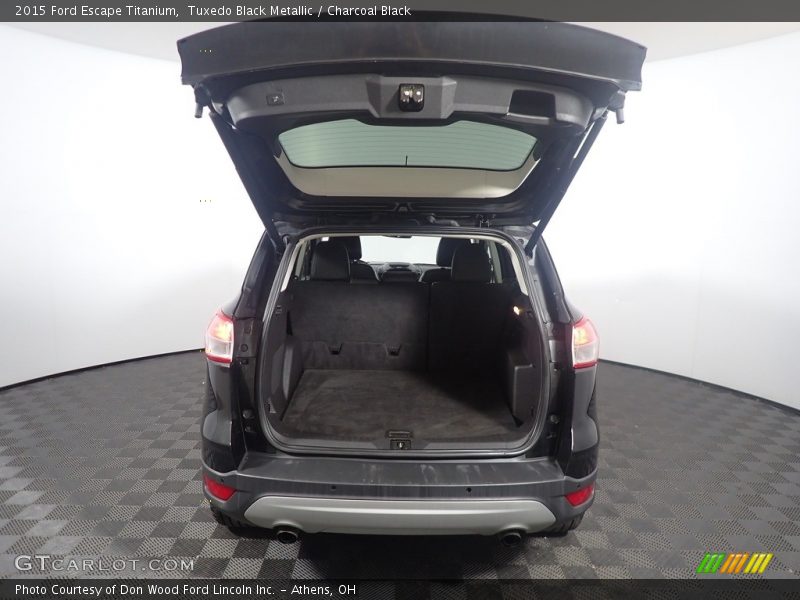 Tuxedo Black Metallic / Charcoal Black 2015 Ford Escape Titanium