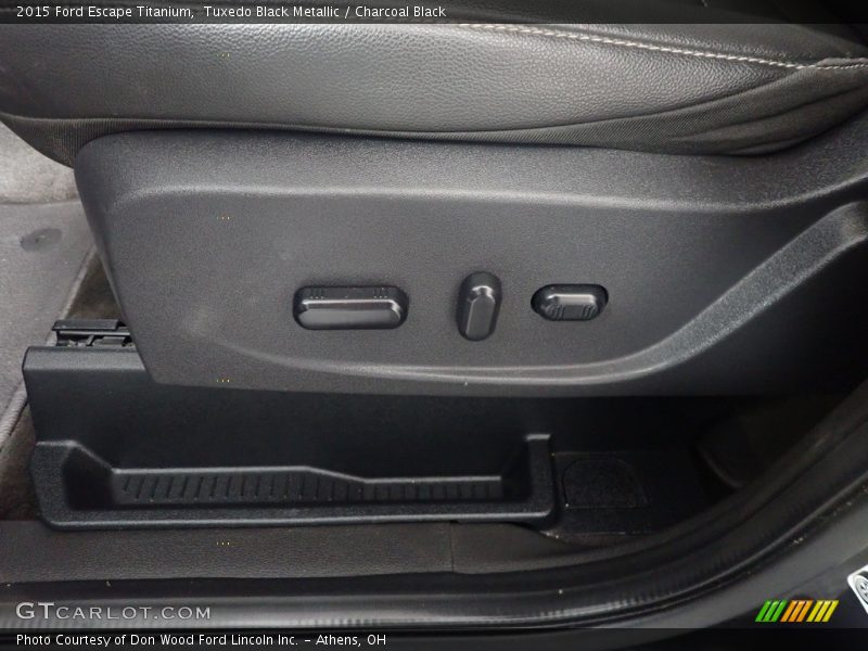 Tuxedo Black Metallic / Charcoal Black 2015 Ford Escape Titanium