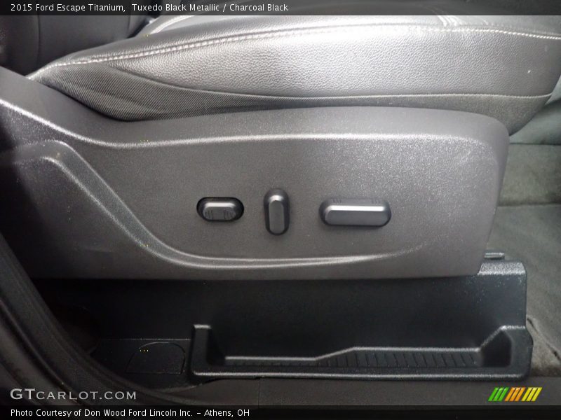 Tuxedo Black Metallic / Charcoal Black 2015 Ford Escape Titanium