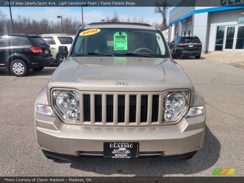 Light Sandstone Pearl / Pastel Pebble Beige 2010 Jeep Liberty Sport 4x4