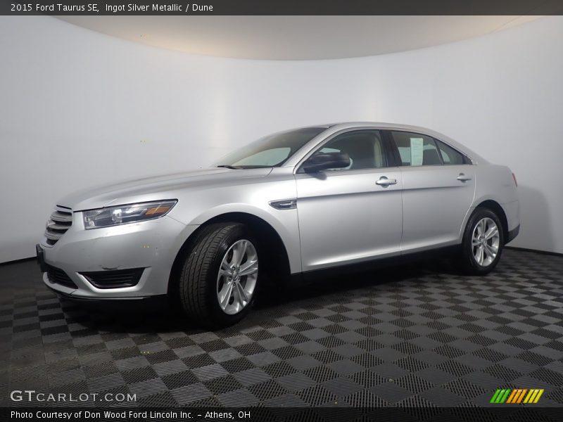 Ingot Silver Metallic / Dune 2015 Ford Taurus SE