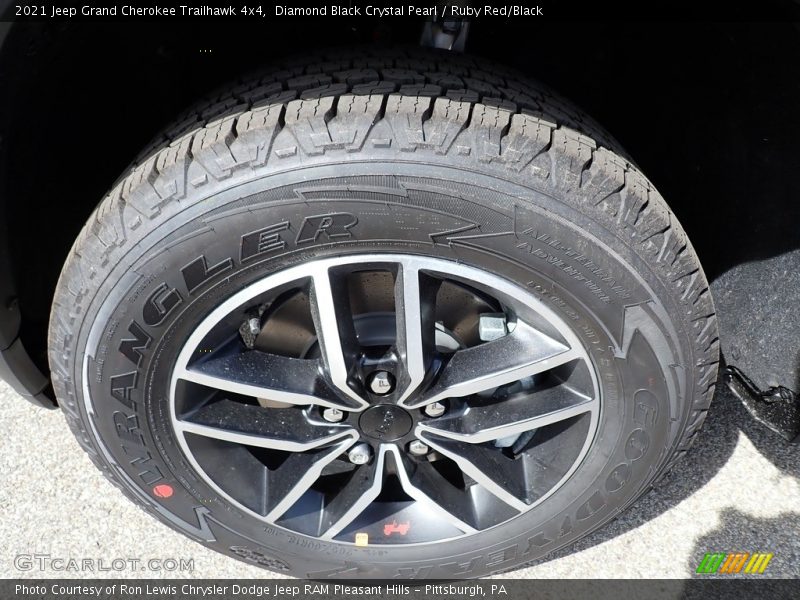 Diamond Black Crystal Pearl / Ruby Red/Black 2021 Jeep Grand Cherokee Trailhawk 4x4