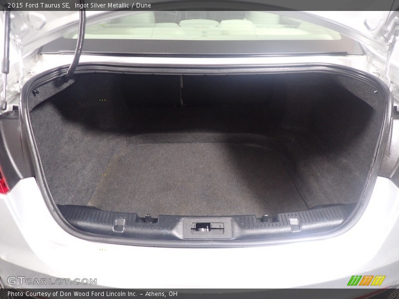 Ingot Silver Metallic / Dune 2015 Ford Taurus SE