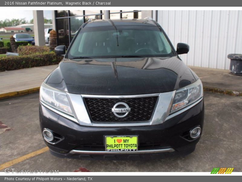 Magnetic Black / Charcoal 2016 Nissan Pathfinder Platinum