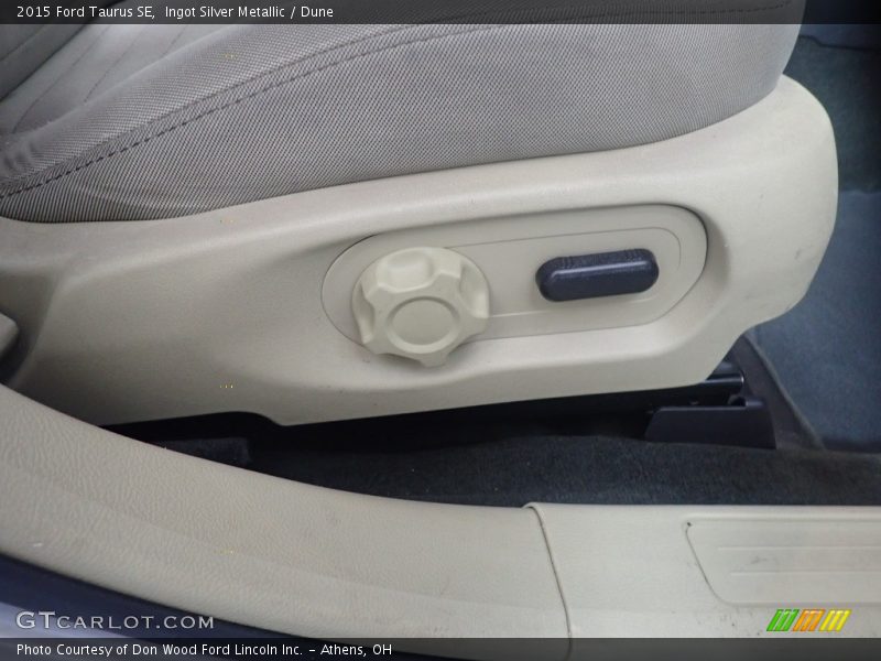 Ingot Silver Metallic / Dune 2015 Ford Taurus SE