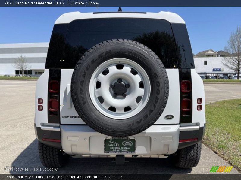 Fuji White / Ebony 2021 Land Rover Defender 110 S