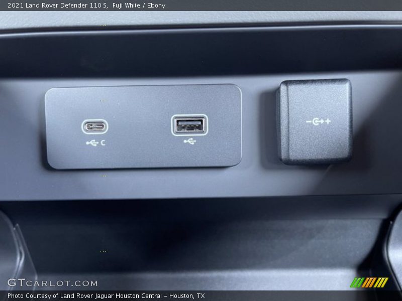 Fuji White / Ebony 2021 Land Rover Defender 110 S