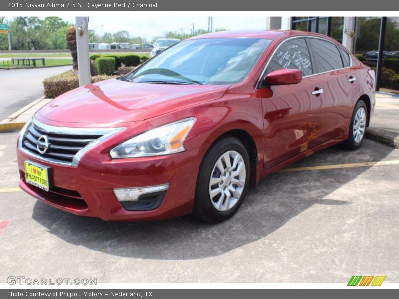 Cayenne Red / Charcoal 2015 Nissan Altima 2.5 S