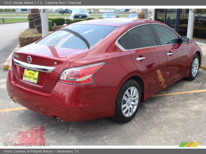 Cayenne Red / Charcoal 2015 Nissan Altima 2.5 S