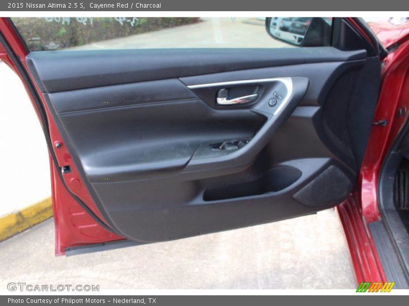Cayenne Red / Charcoal 2015 Nissan Altima 2.5 S
