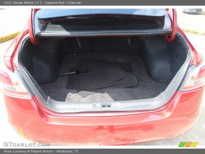 Cayenne Red / Charcoal 2015 Nissan Altima 2.5 S