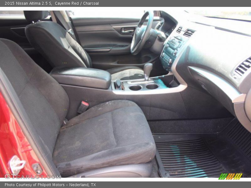 Cayenne Red / Charcoal 2015 Nissan Altima 2.5 S