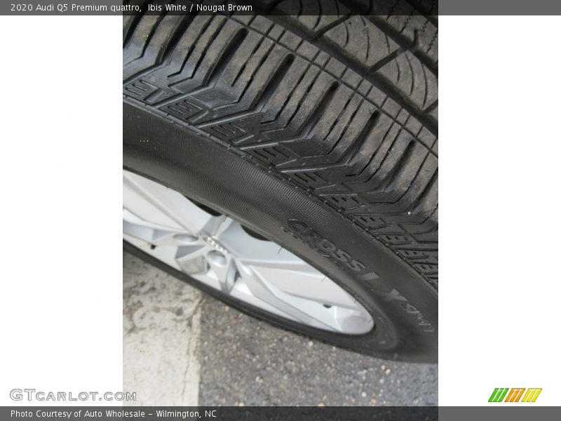Ibis White / Nougat Brown 2020 Audi Q5 Premium quattro