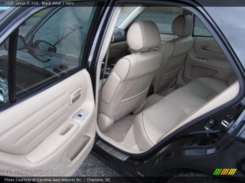 Black Onyx / Ivory 2005 Lexus IS 300