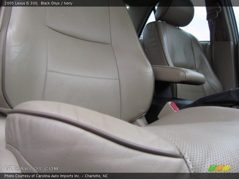 Black Onyx / Ivory 2005 Lexus IS 300