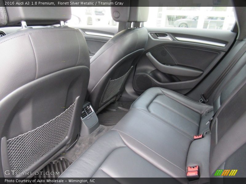 Florett Silver Metallic / Titanium Gray 2016 Audi A3 1.8 Premium