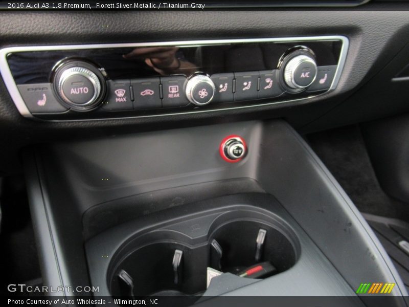 Florett Silver Metallic / Titanium Gray 2016 Audi A3 1.8 Premium
