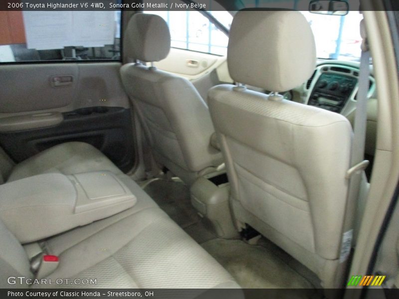Sonora Gold Metallic / Ivory Beige 2006 Toyota Highlander V6 4WD